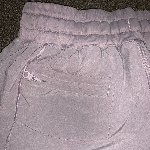 LULULEMON hotty hot shorts 4inch - Picture 4 of 4